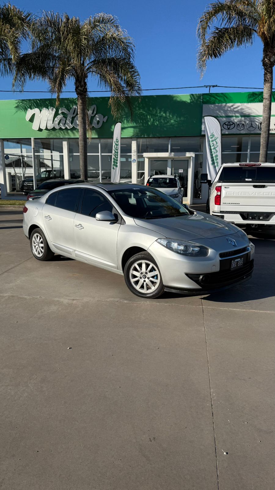 RENAULT - FLUENCE LUXE RLINK CUIR 2.0 - MANUAL - 2015